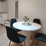 Central Apartments 普拉