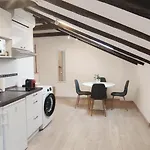 公寓 Central Apartments 普拉