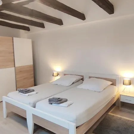 Central Apartments 公寓 普拉