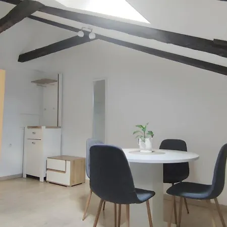 Central Apartments *