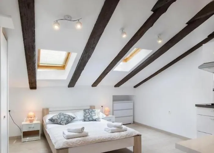 Appartamento Central Apartments Pola